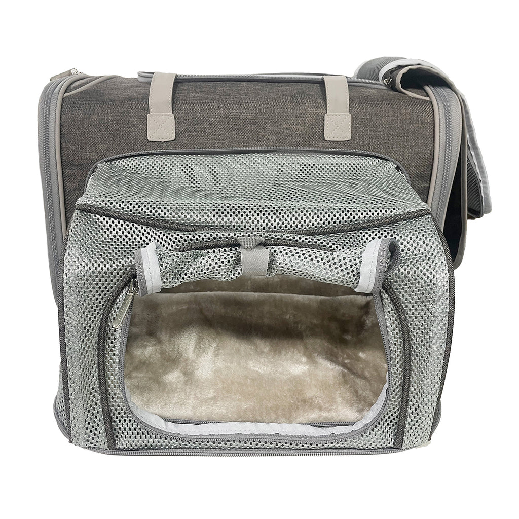 Expanded side panel of the Big Apple XL unzipped, with the fleece pad visible inside