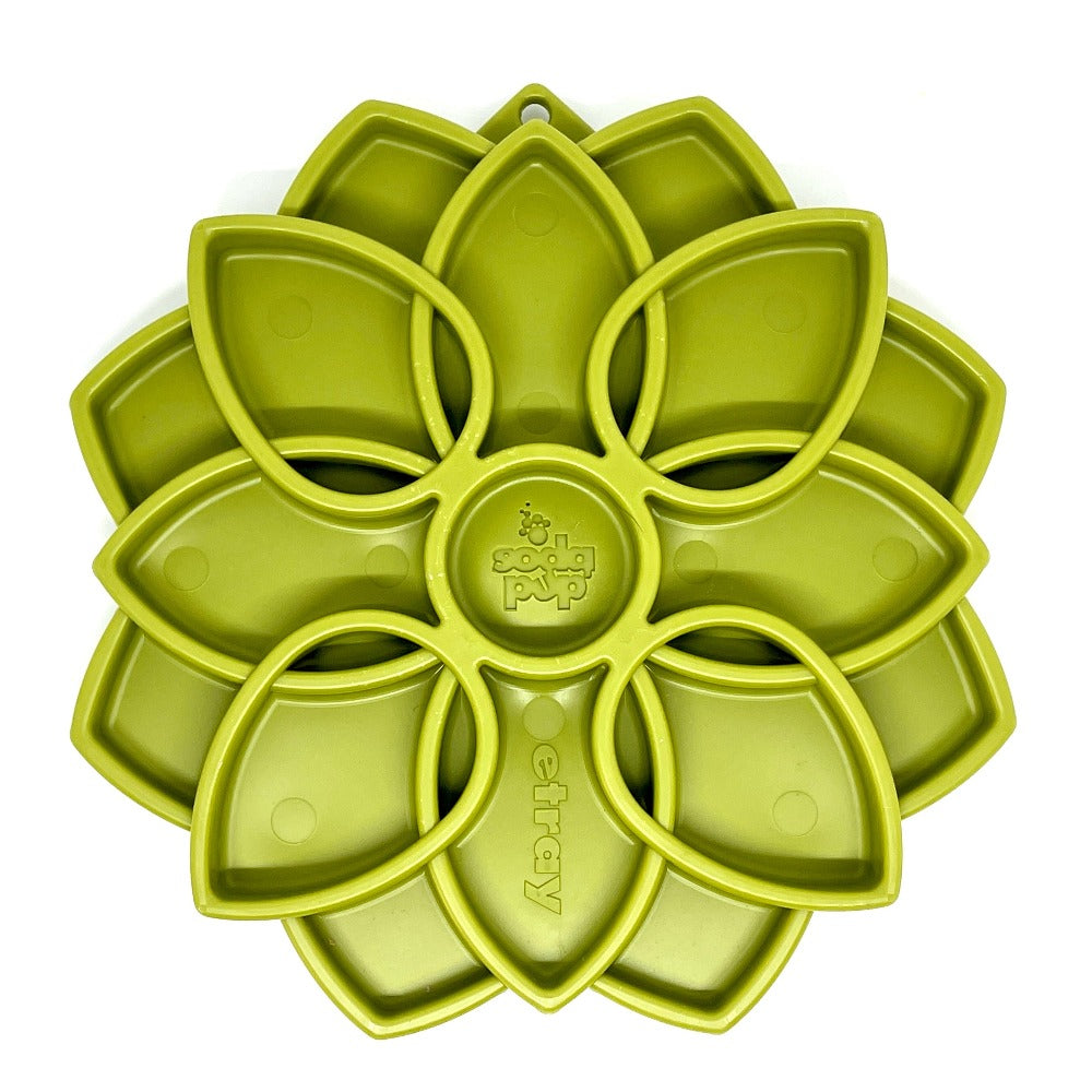 Lime flower-shaped slow feeder tray
